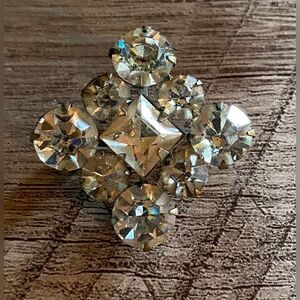 Vintage Brooch Pin Women’s Diamond Shape CZ 1 1/2” Formal